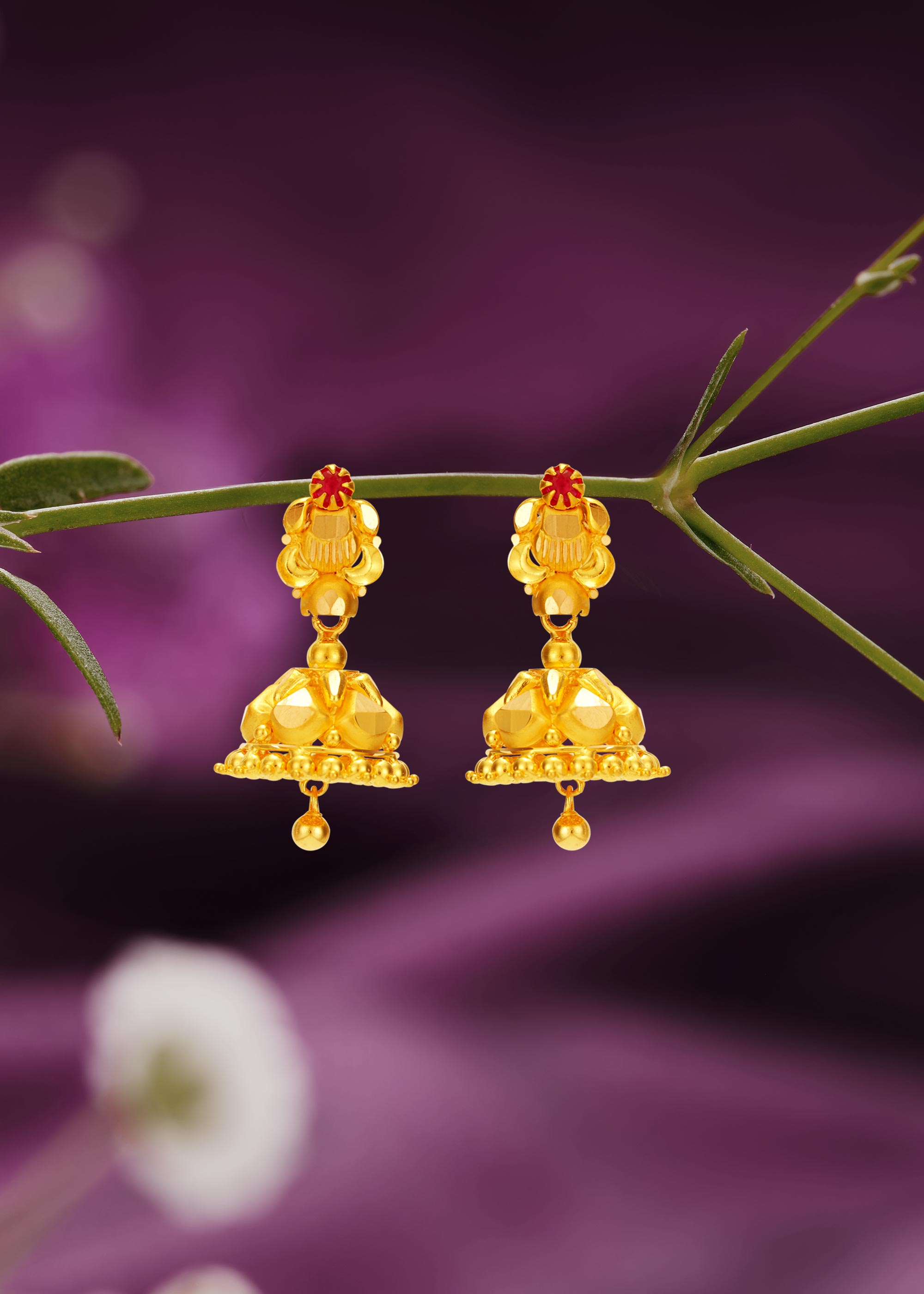 Exquisite Faceted 22K Gold Jhumka Earring