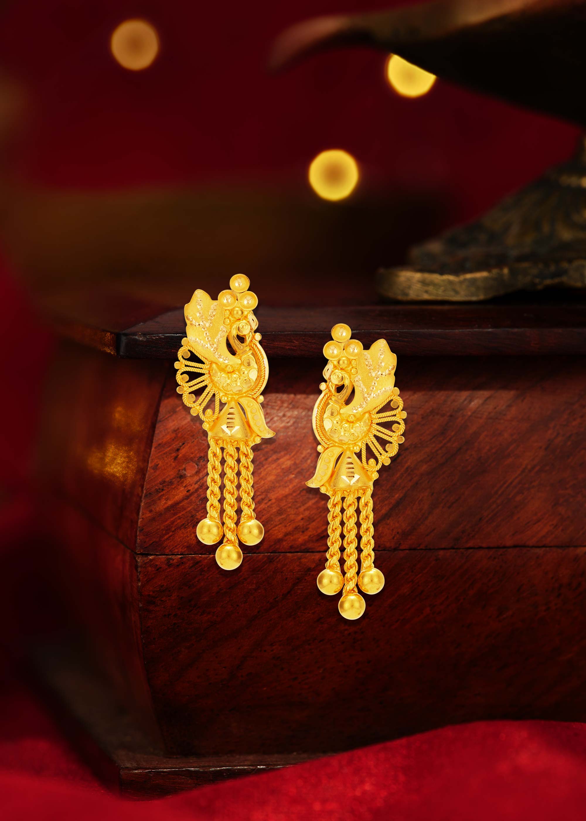 Regal Peacock 22K Gold Rope Earring
