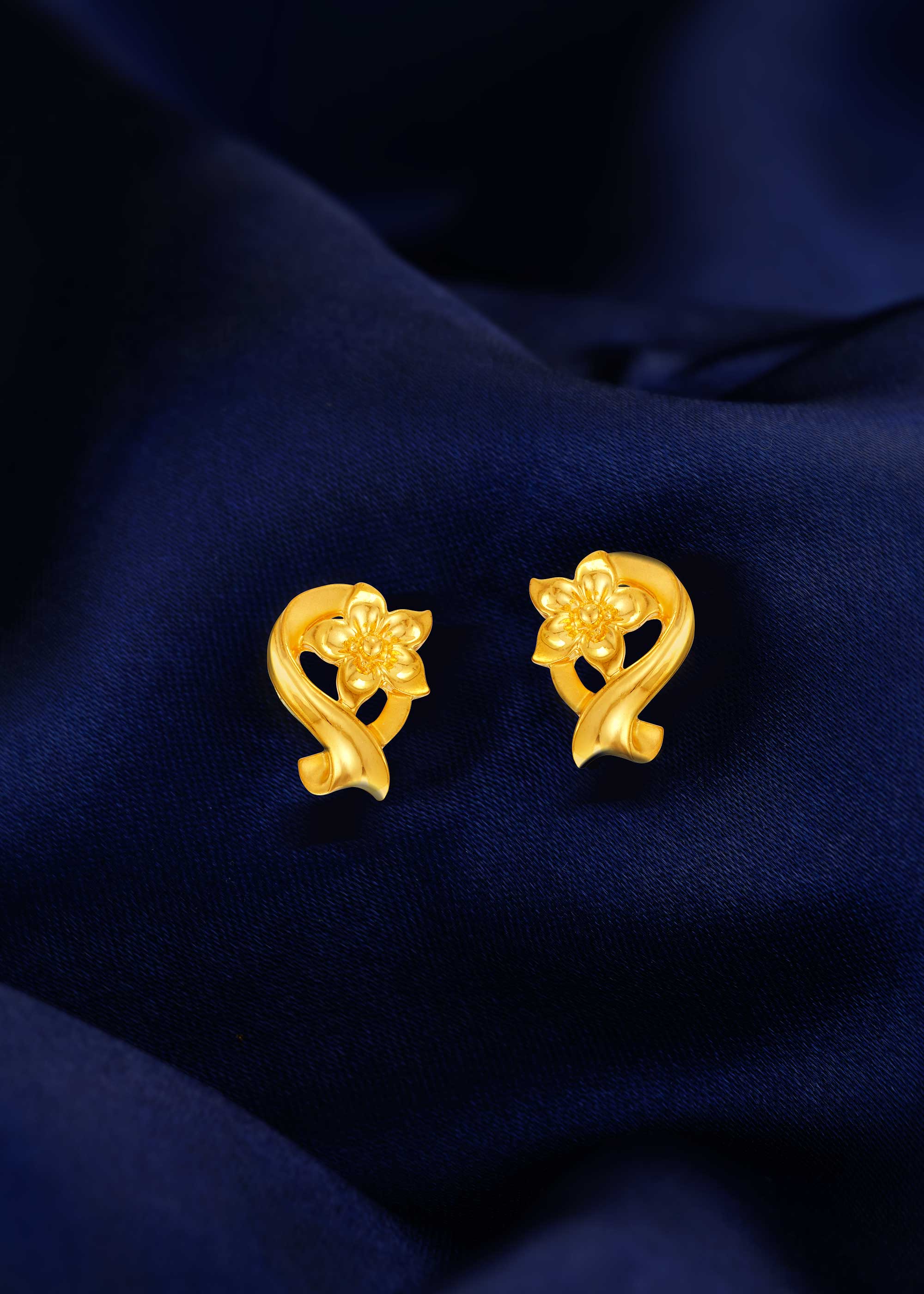 Blooming Floral 22K Gold Charm Stud Earring