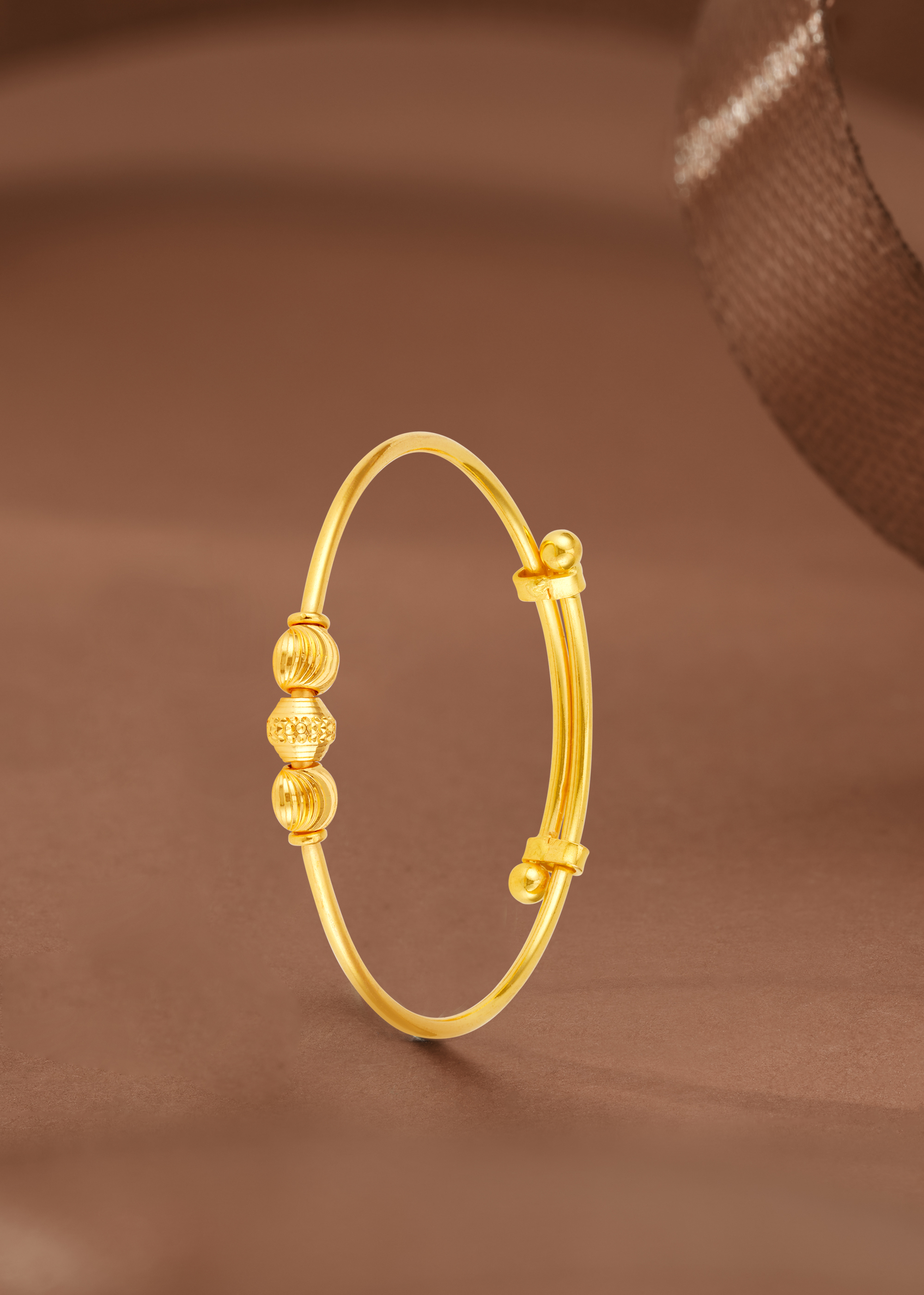 Little Loop Overlap 22K Gold Bangle