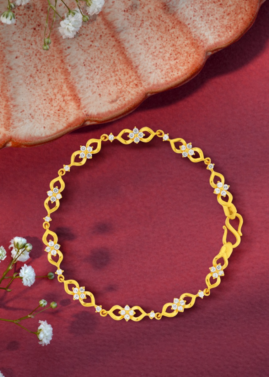 Radiant Floral 22K Gold Design Bracelet