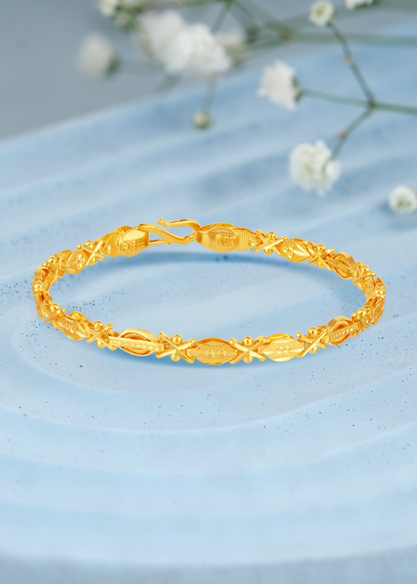 Exquisite Fancy 22K Gold Bracelet