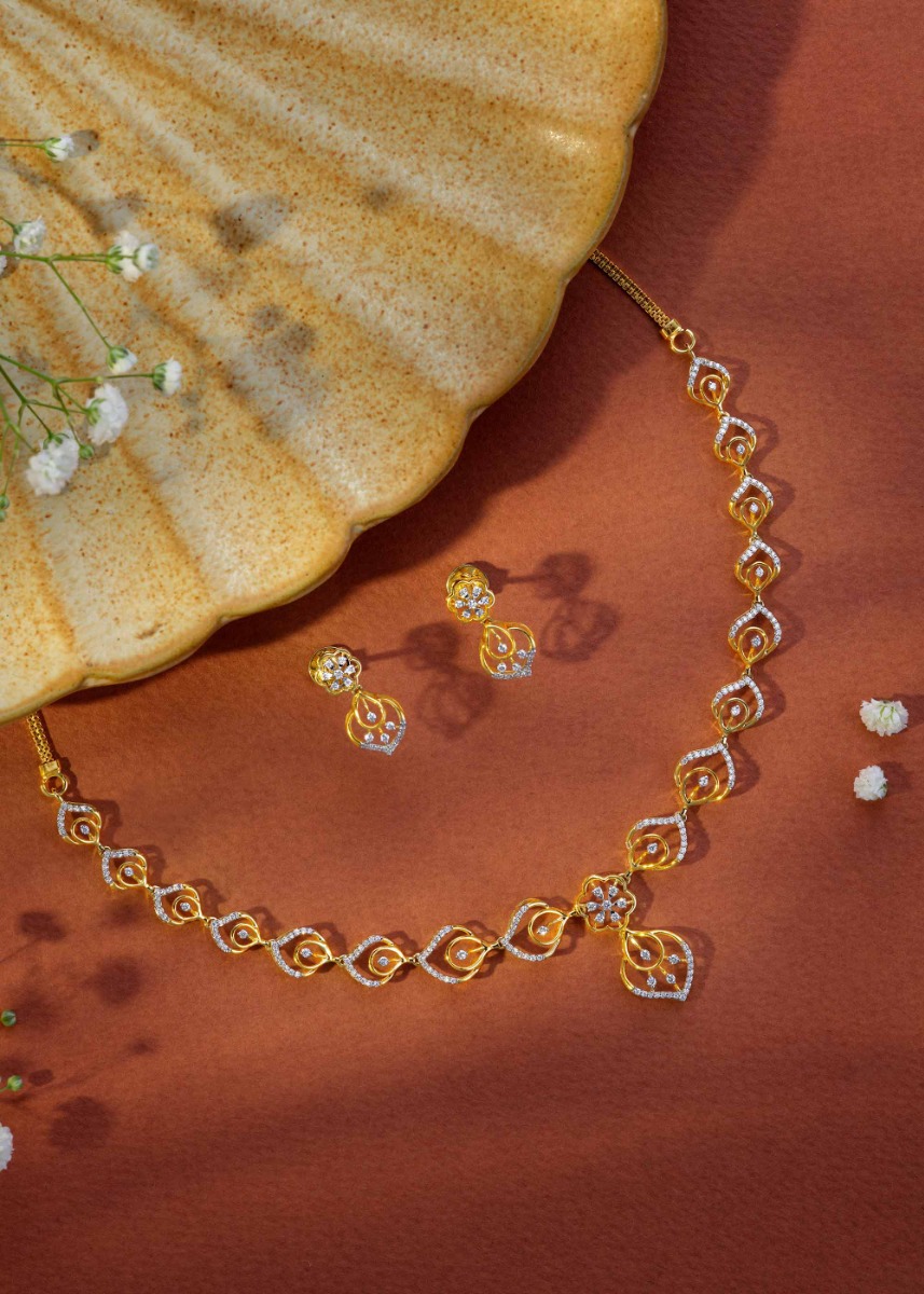 Twisted Leafy Floral Diamond Necklace