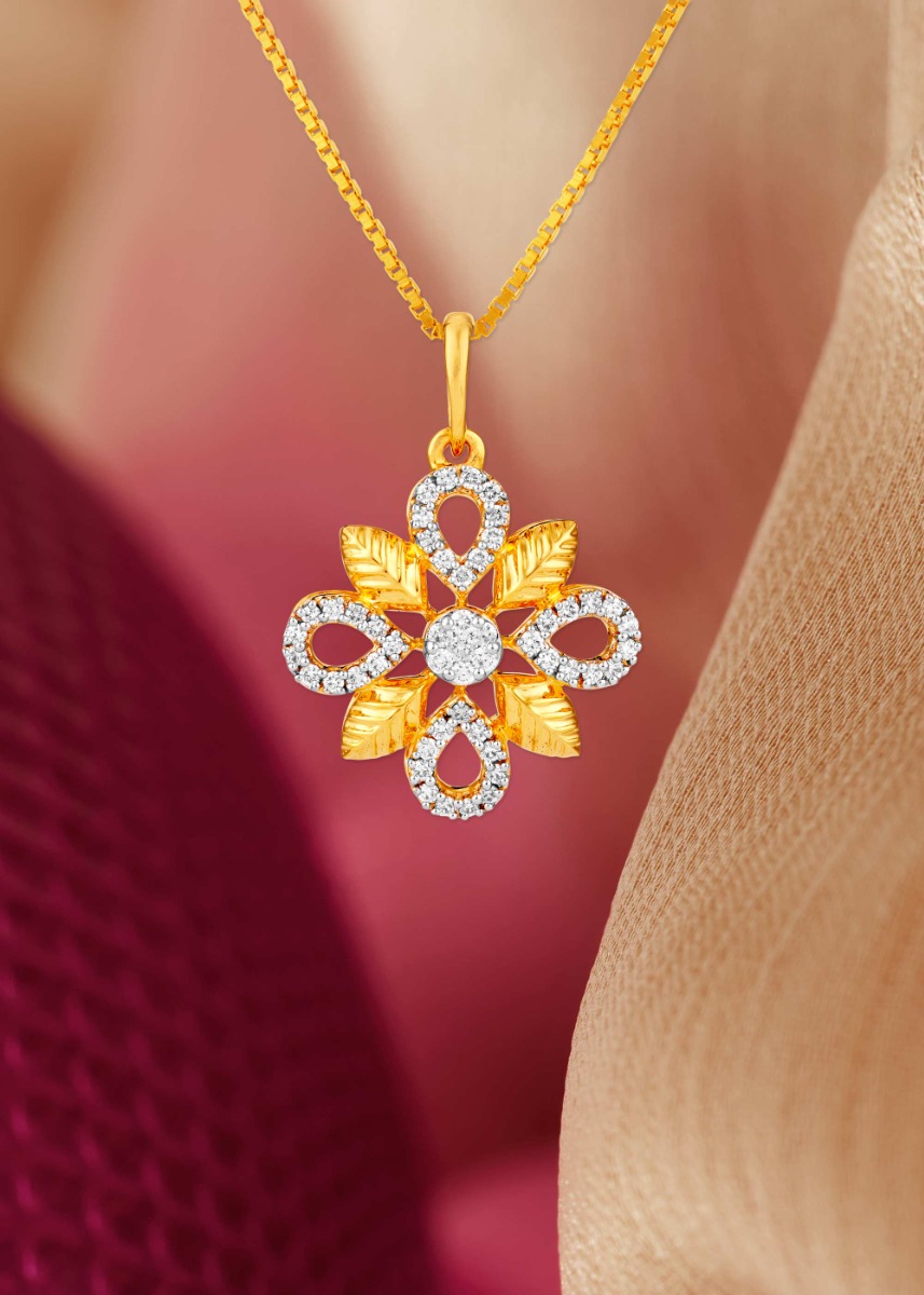 Lucky Clover Diamond Traditional Pendant