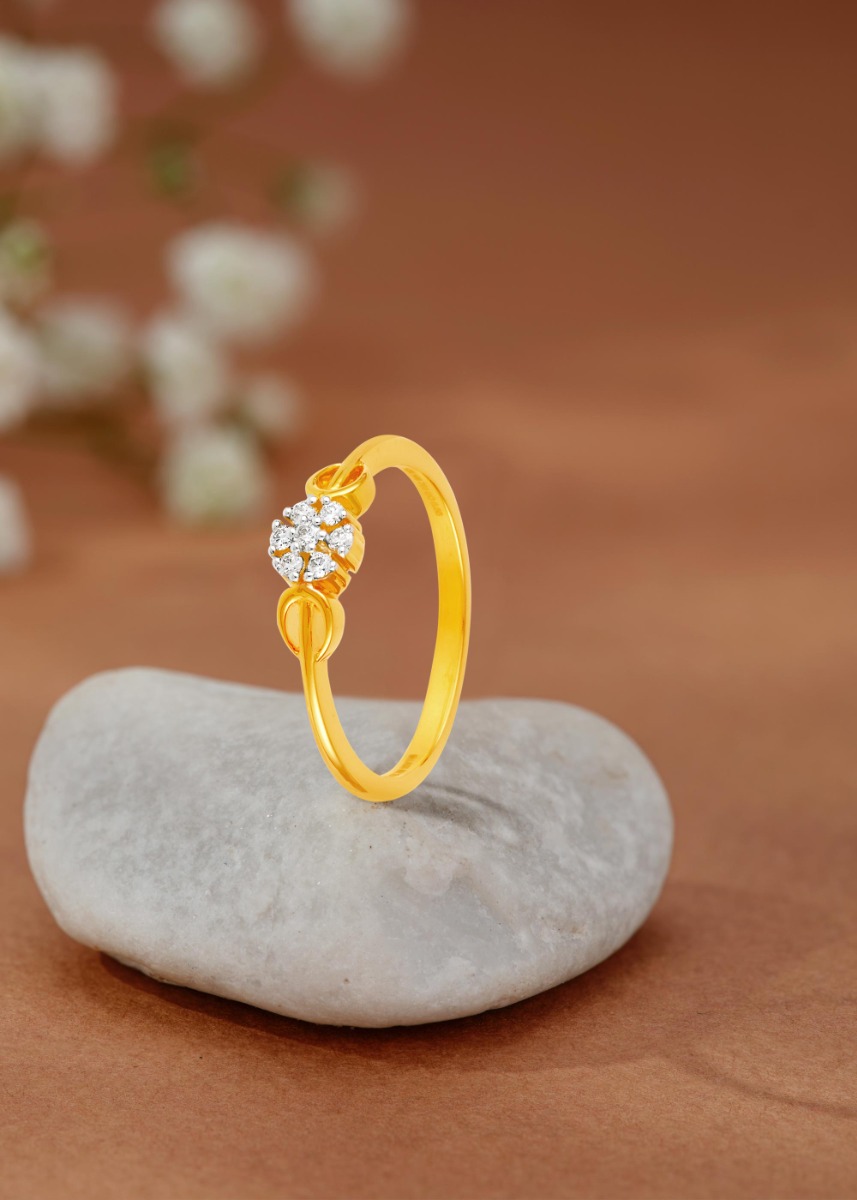 Floral Harmony Diamond Finger Ring
