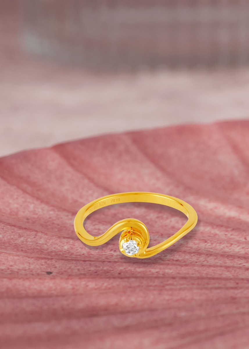 Solitaire Embrace Diamond Solitaire Finger Ring