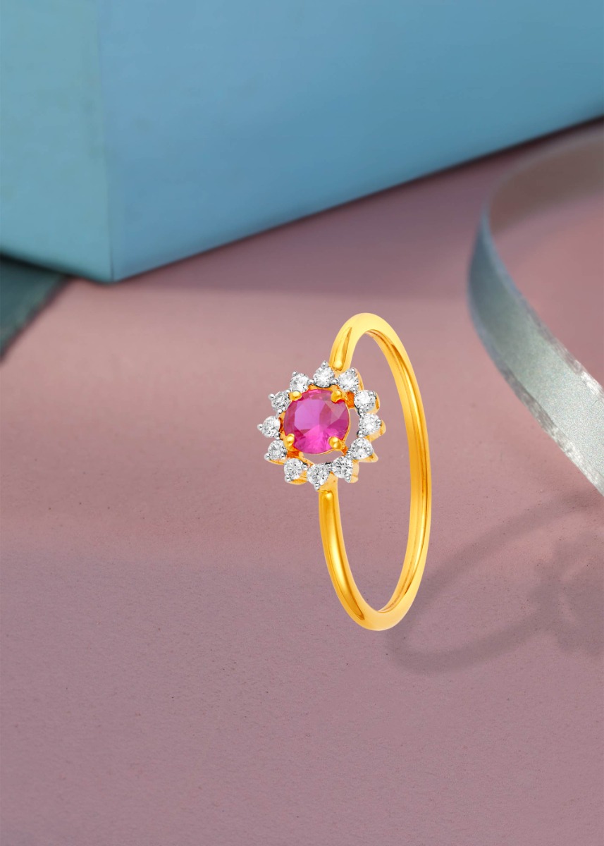 Architectural Grace Diamond Finger Ring