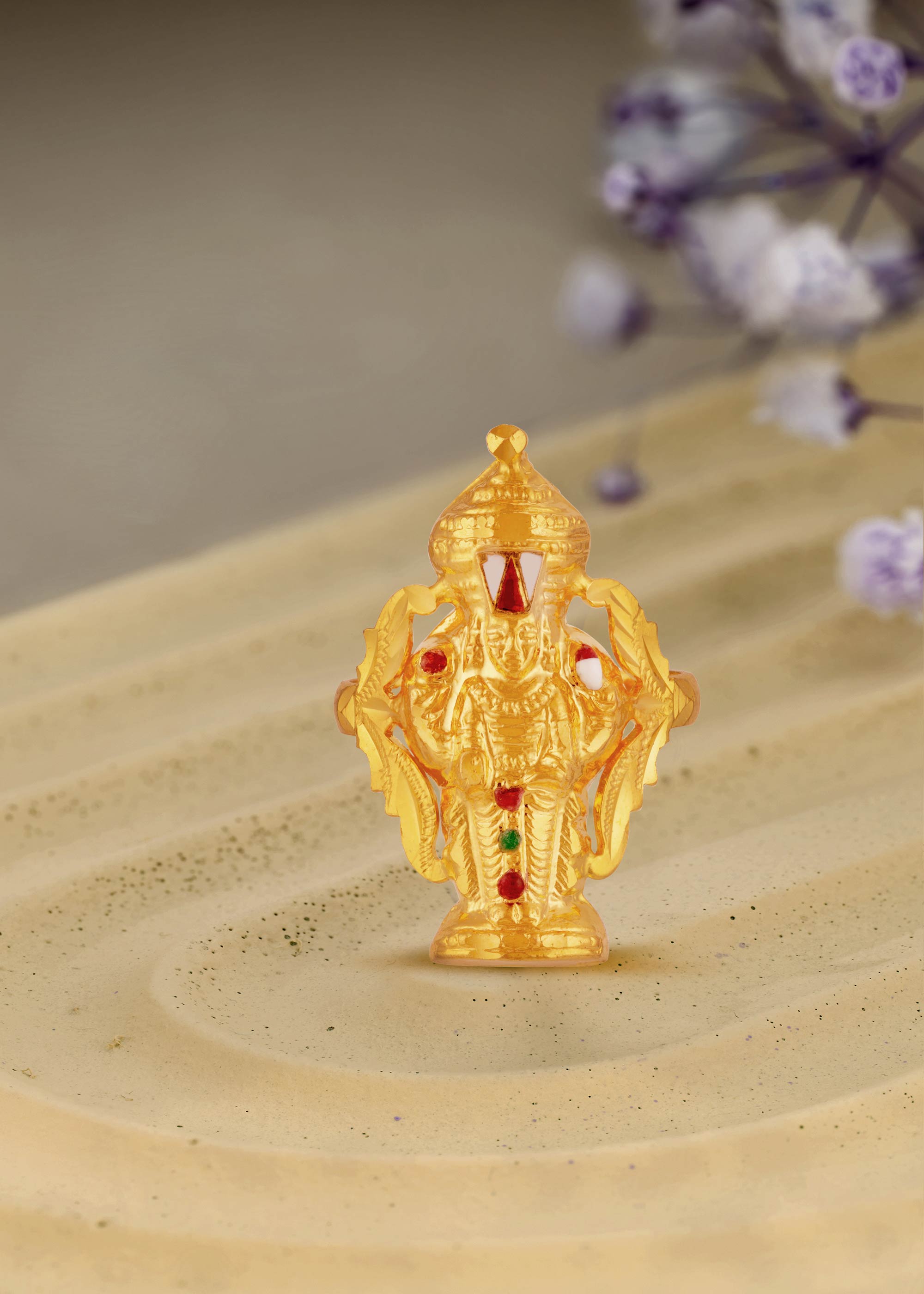 Vanki Splendor 22K Gold Finger Ring