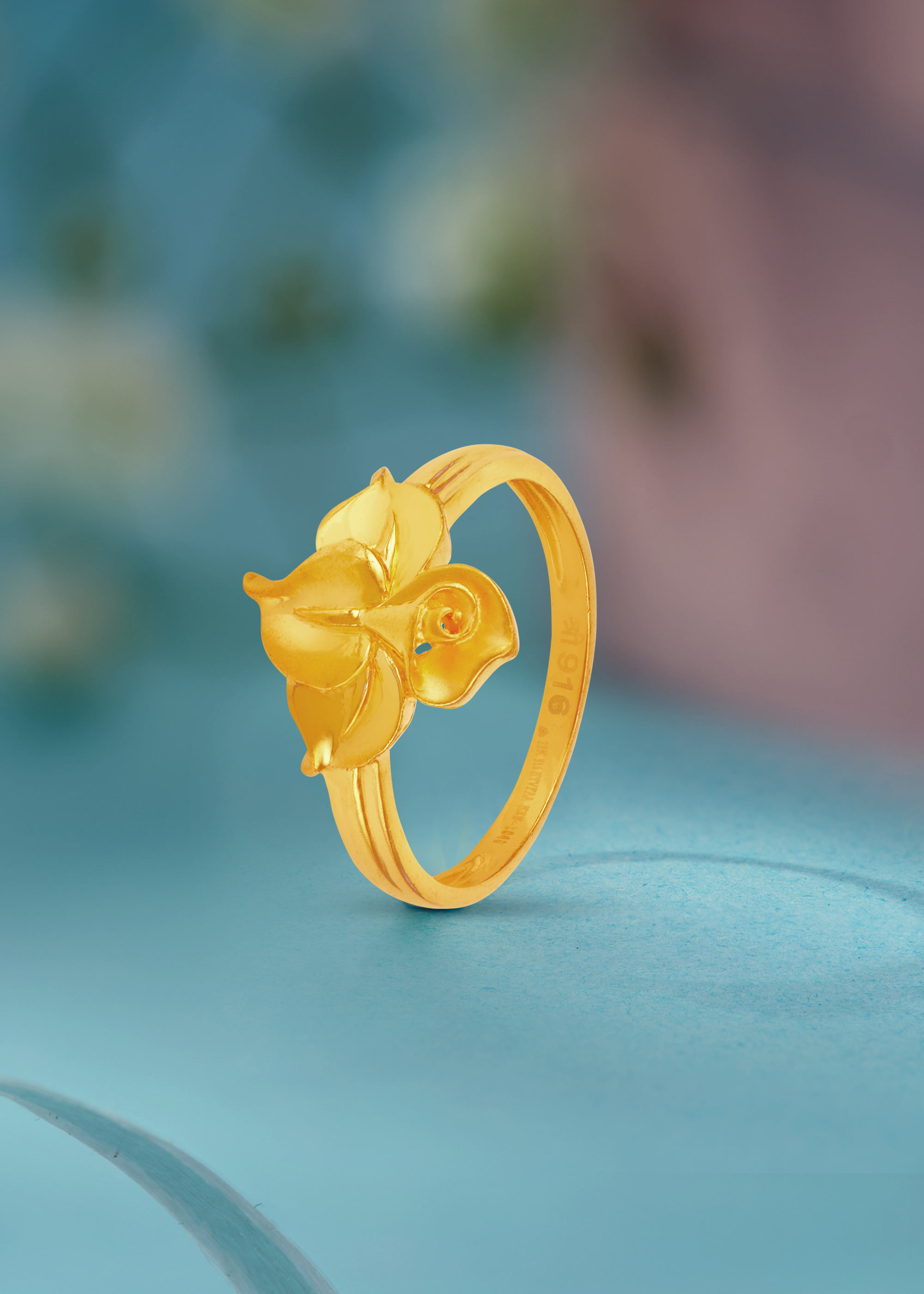 Nature's Elegance 22K Gold Floral Finger Ring