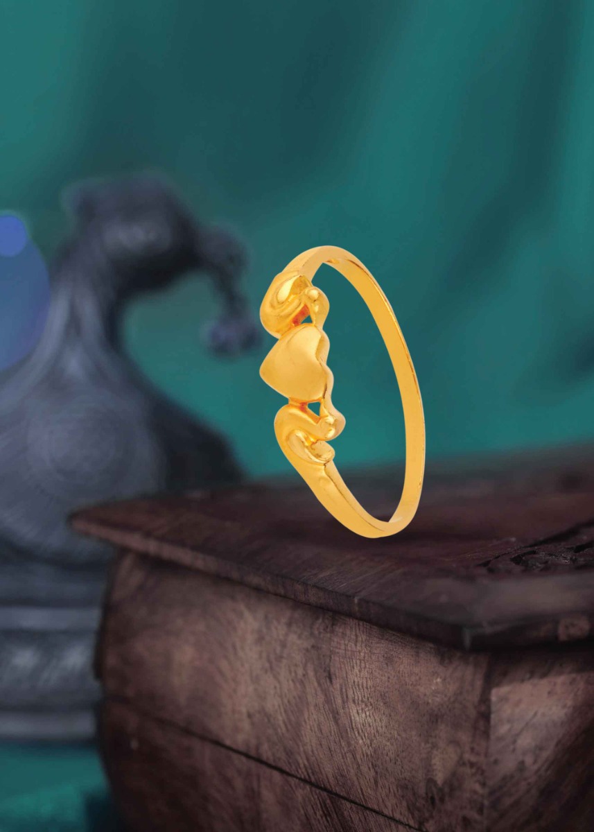 Matte Heart 22K Gold Muse Finger Ring