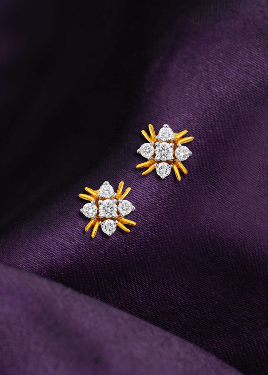 Lovely Floral Sparkle Diamond Stud Earring