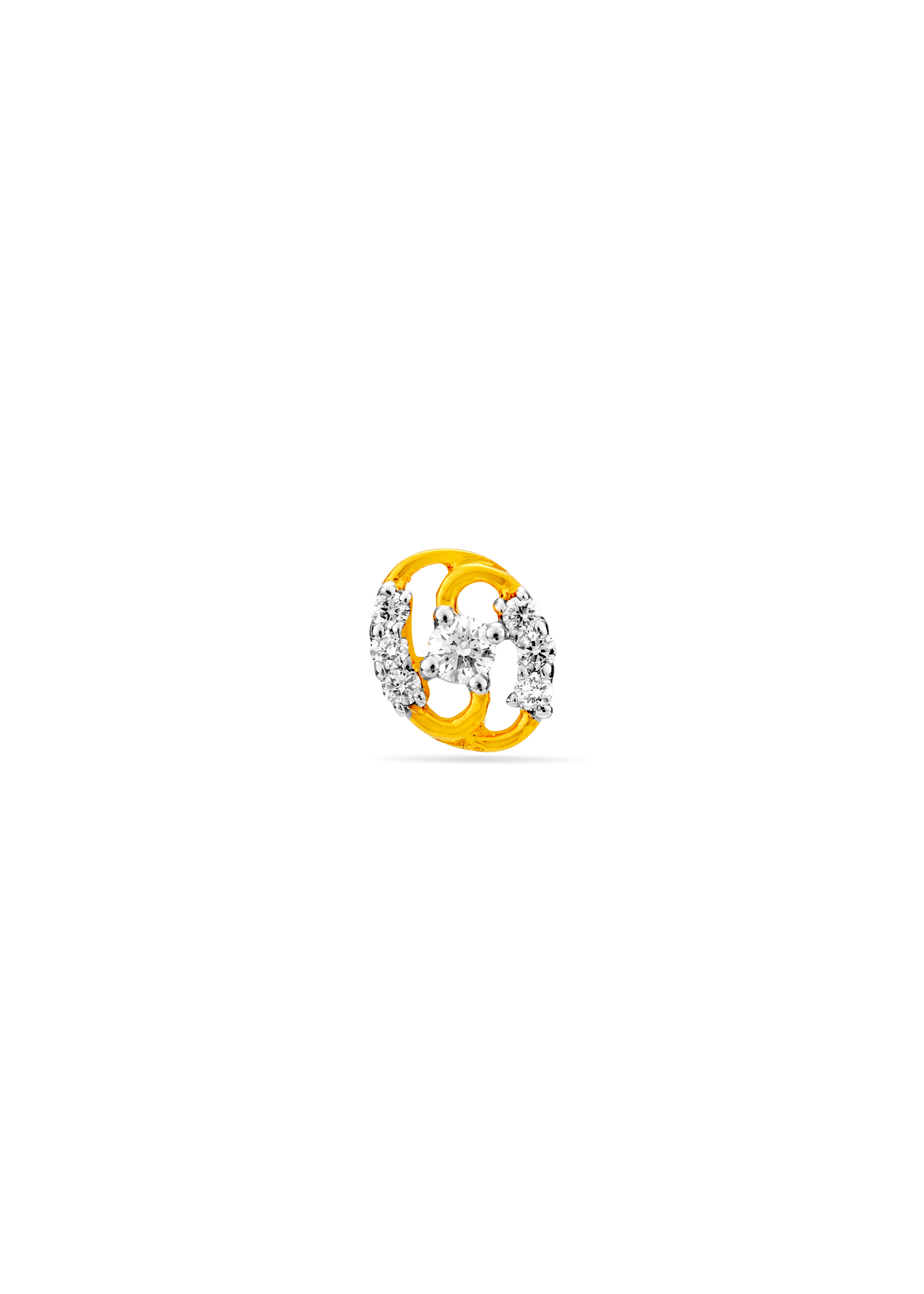 Effortless Elegance Diamond Nose Pin