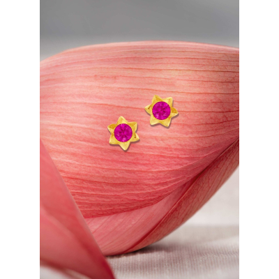 Amethyst Star Shaped 22K Gold Stud Earring