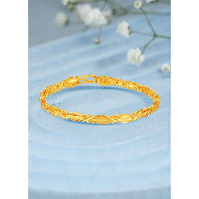 Exquisite Fancy 22K Gold Bracelet