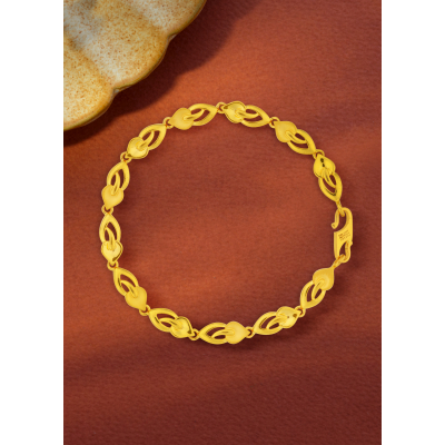 Effortlessly Chic 22K Gold Daily Bracelet