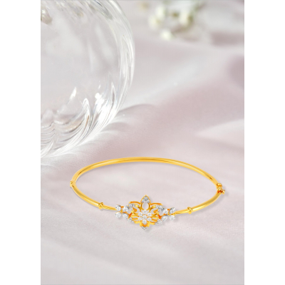 Featherlight Muse Diamond Bracelet