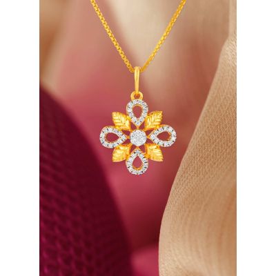 Lucky Clover Diamond Traditional Pendant