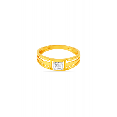Chic Contemporary Diamond Finger Ring
