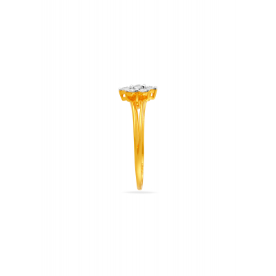 Whimsical Scattered Diamond Finger Ring