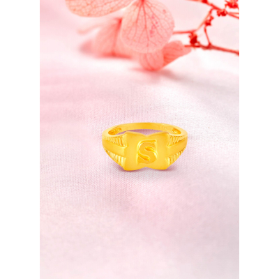 Signature Style 22K Gold Letter Finger Ring