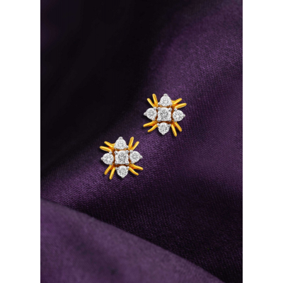 Lovely Floral Sparkle Diamond Stud Earring
