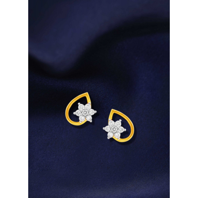 Pure Petal Diamond Stud Earring