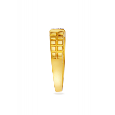 Geometric Touch Diamond Finger Ring