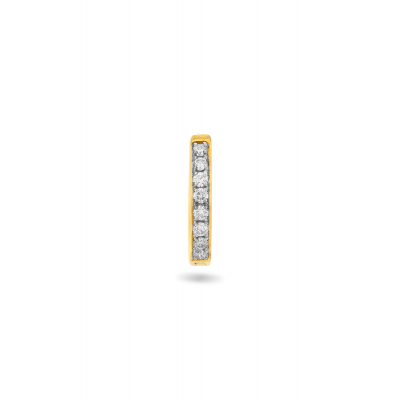 Sparkling Linear Diamond Nose Pin