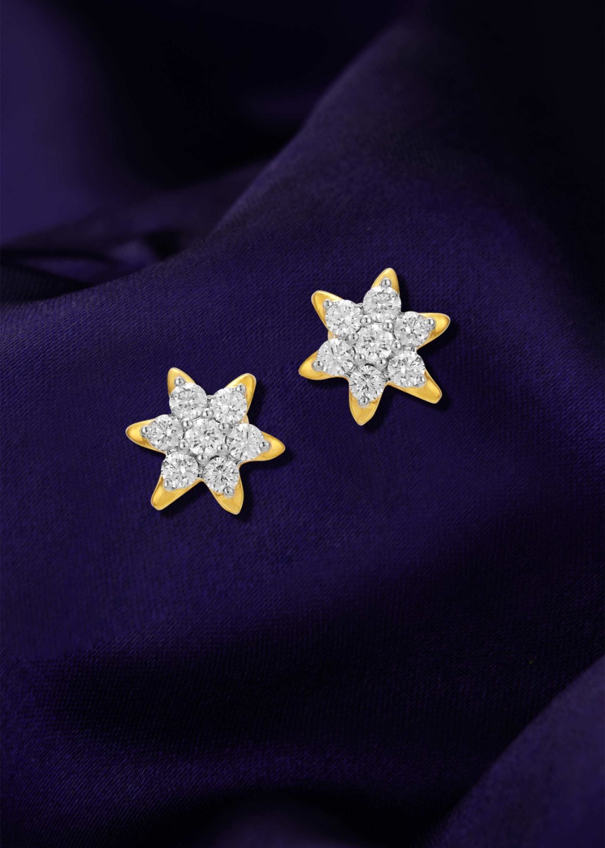 Petal Radiance Diamond Stud Earring