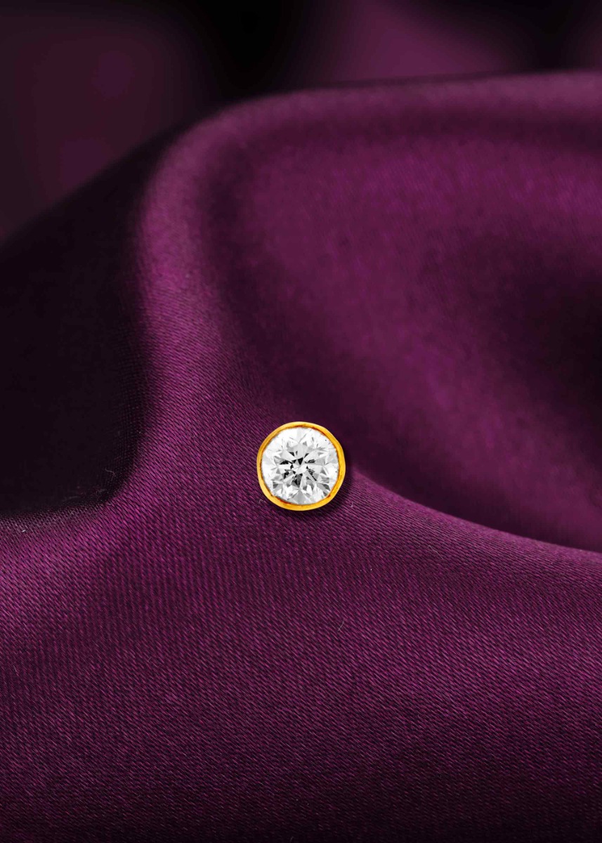 Radiant Tradition Color Stone Nose Pin