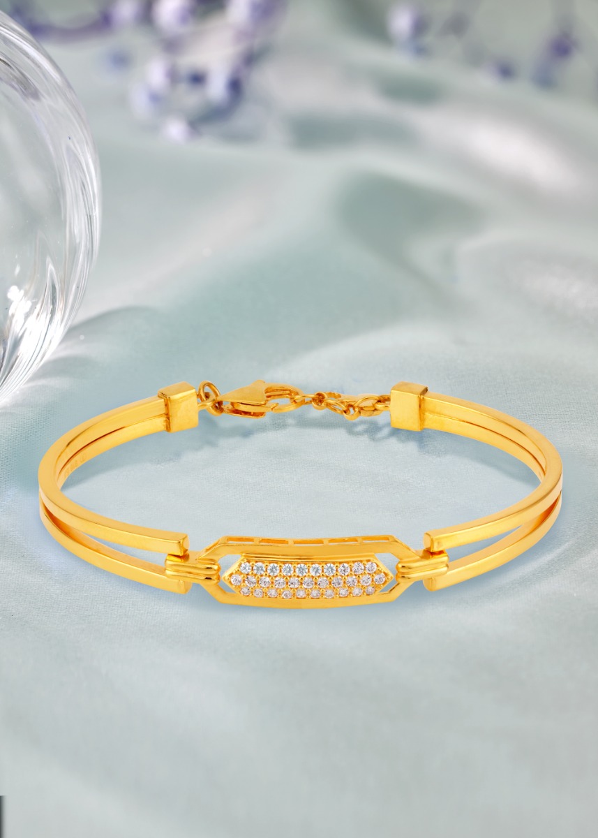Sleek Oval Bracelet