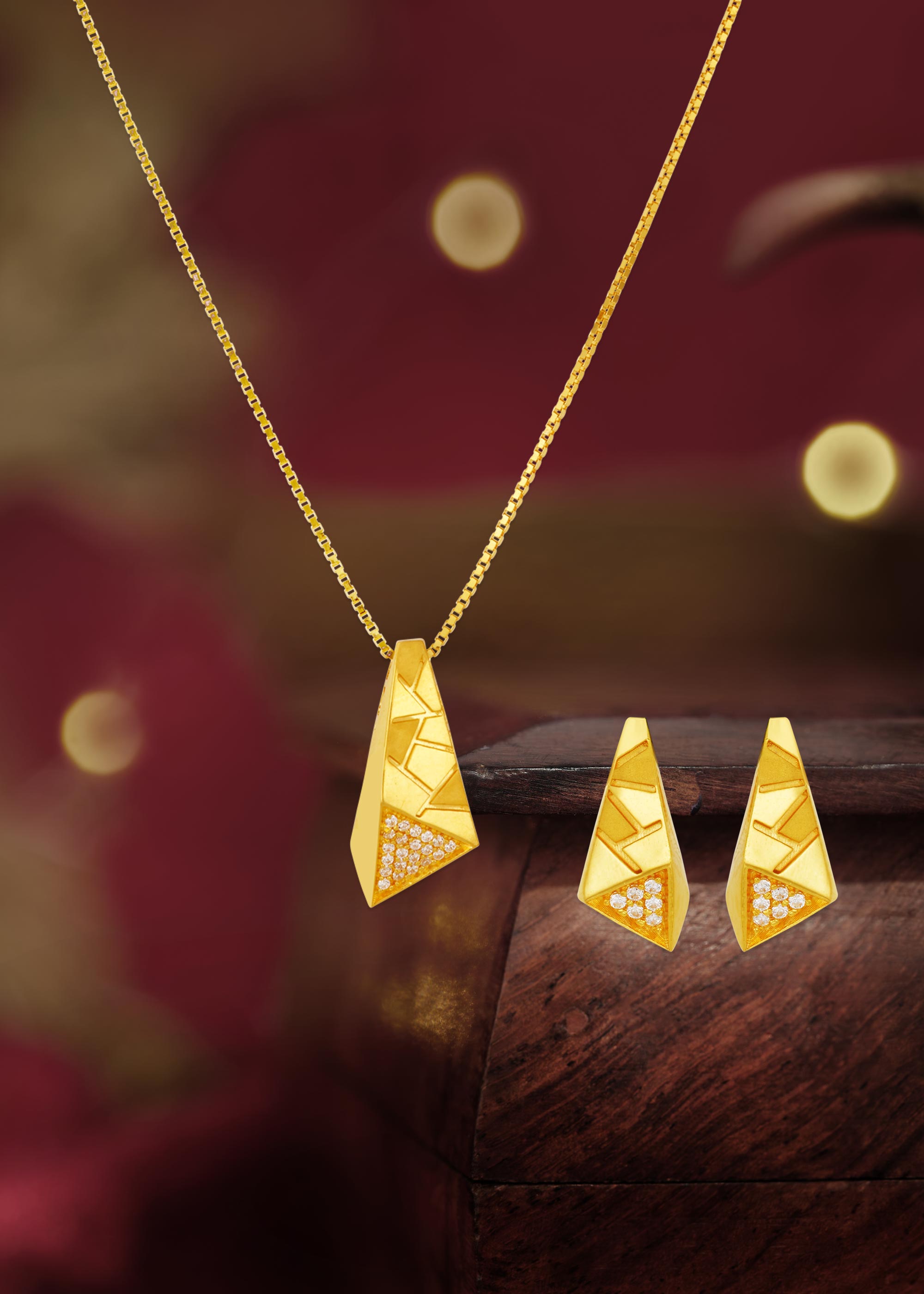 Multi-Angled Charm Pendant & Chain Set