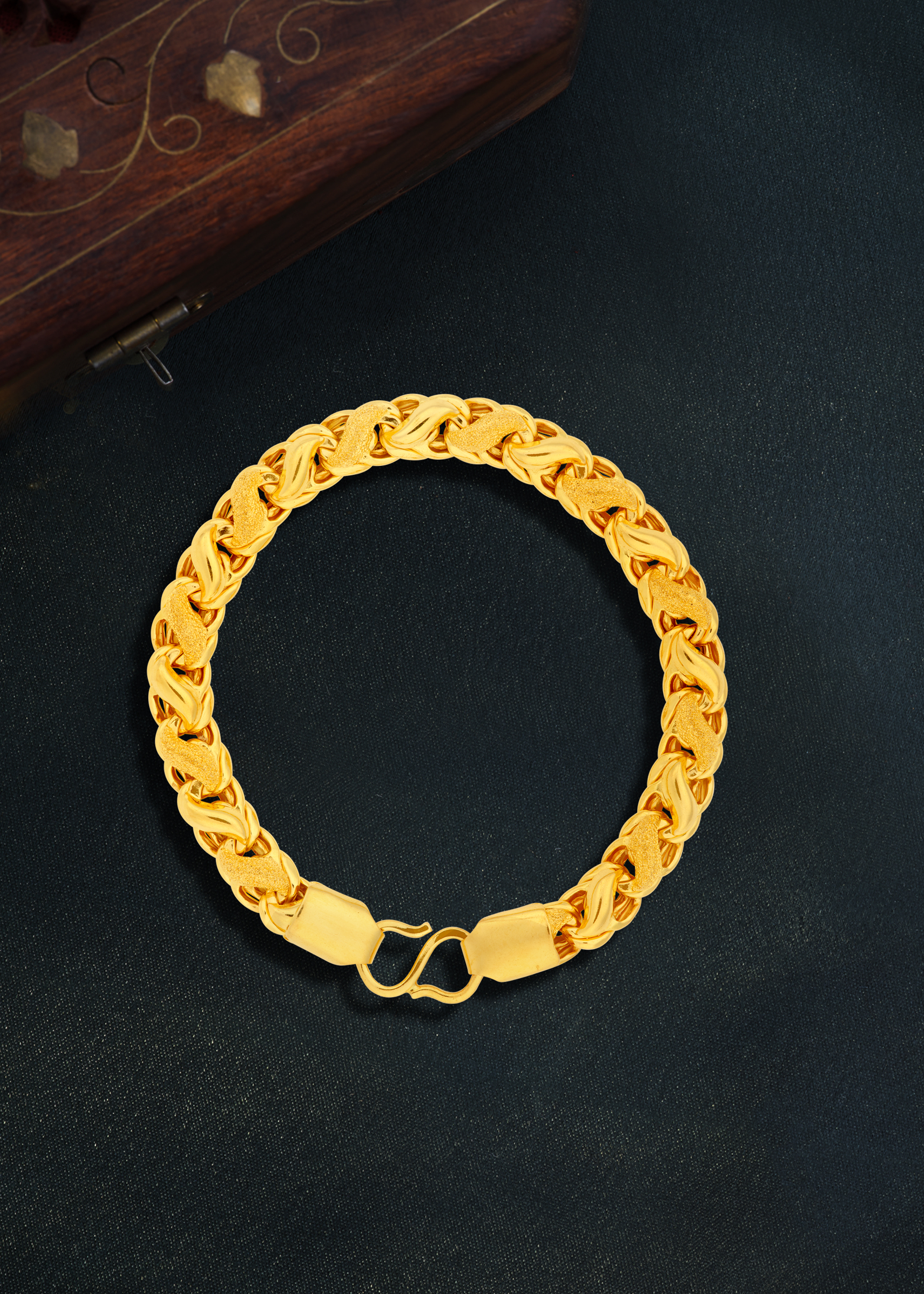 Strong and Striking Men's Bold Bracelet