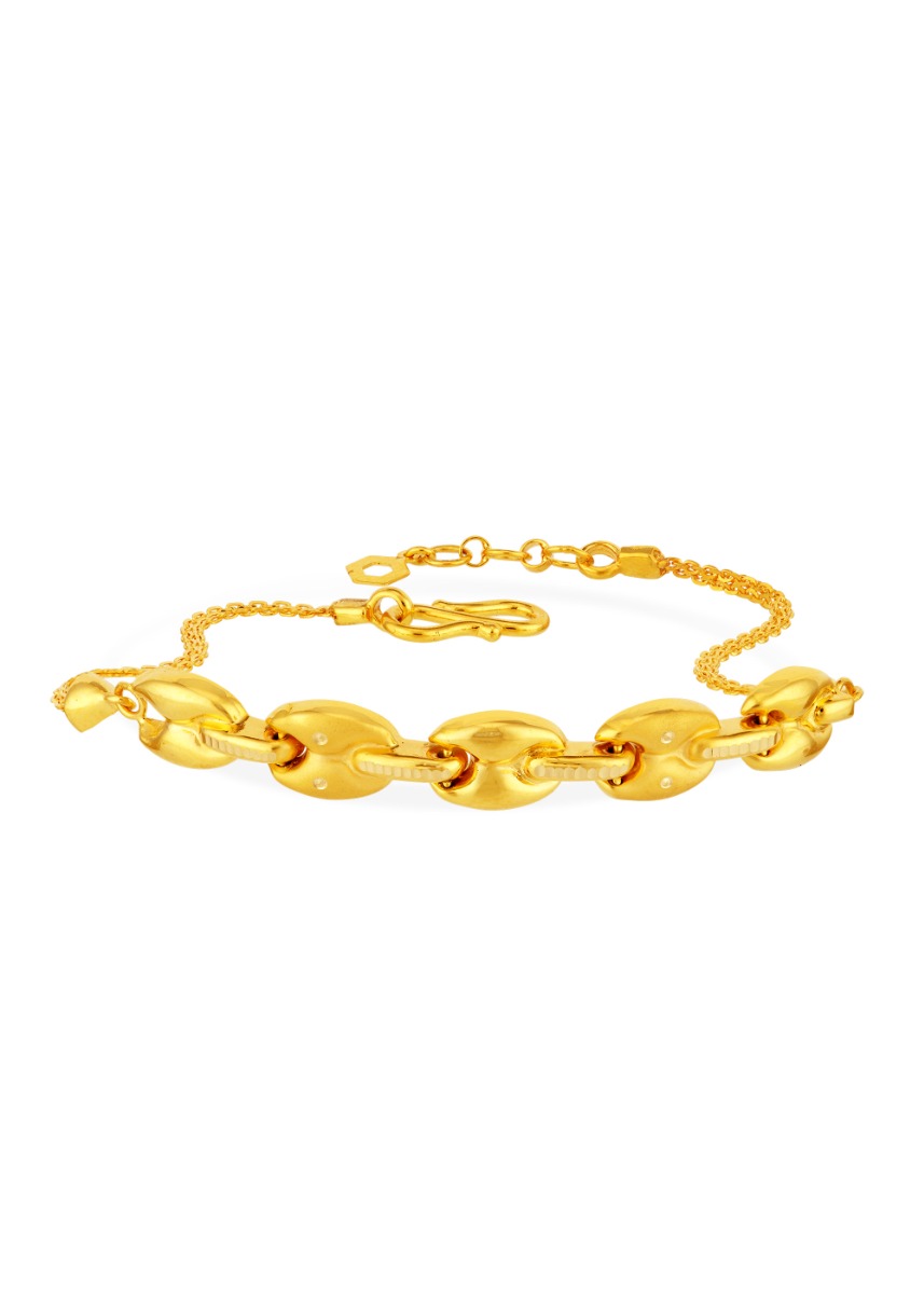 Refined and Crafted Gold Chain Bracelet