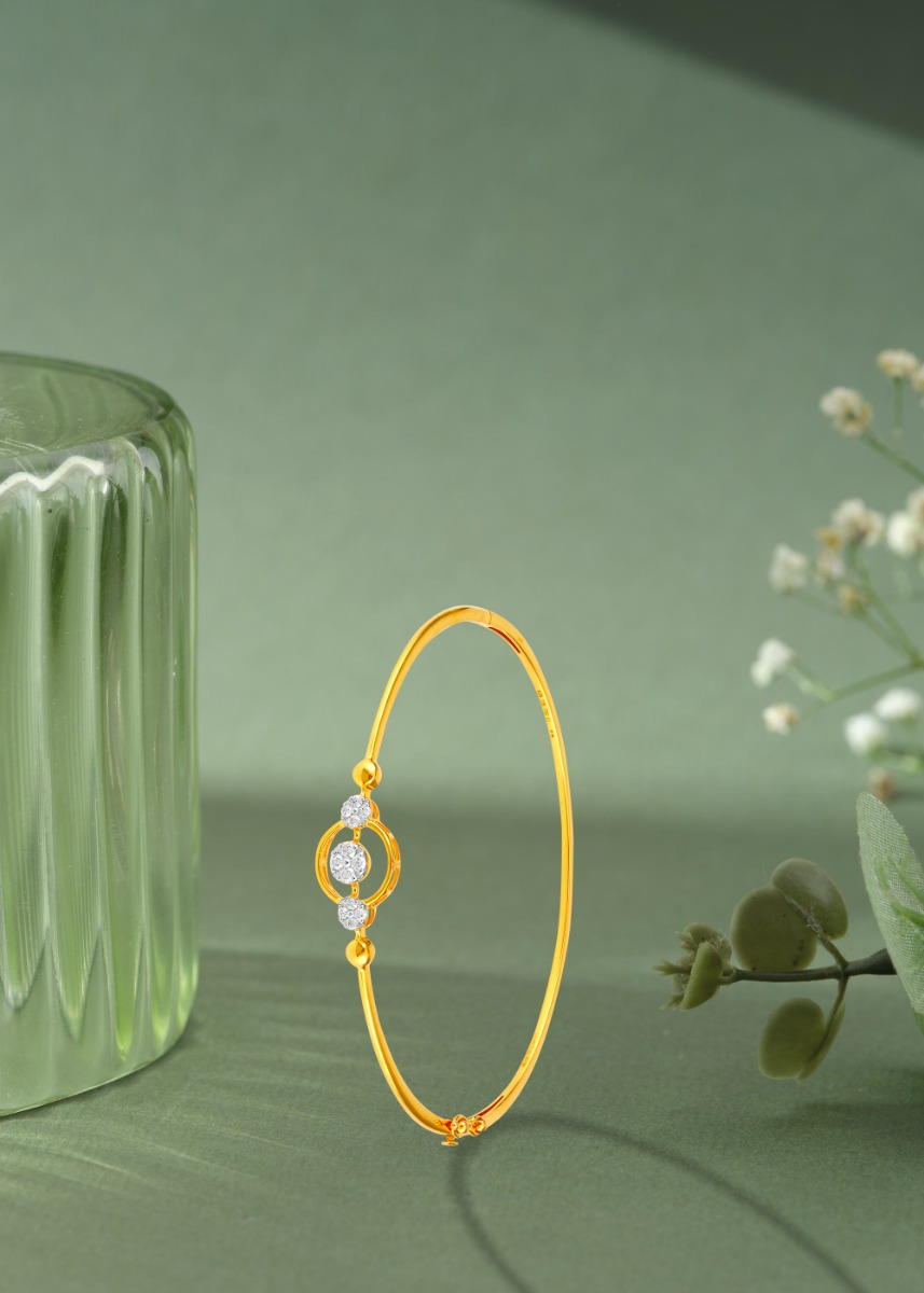 Clustered Diamond Elegance Bracelet