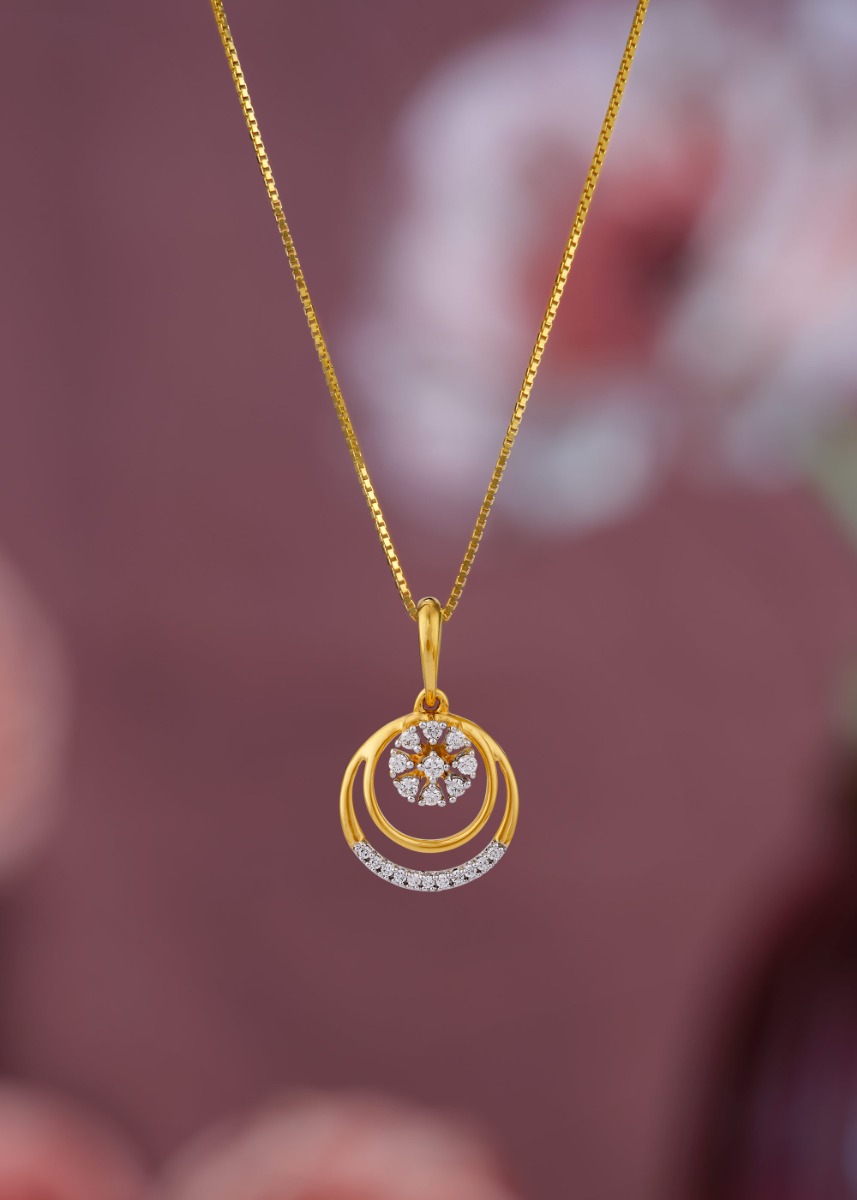 Dahlia Elegant Aura Pendant