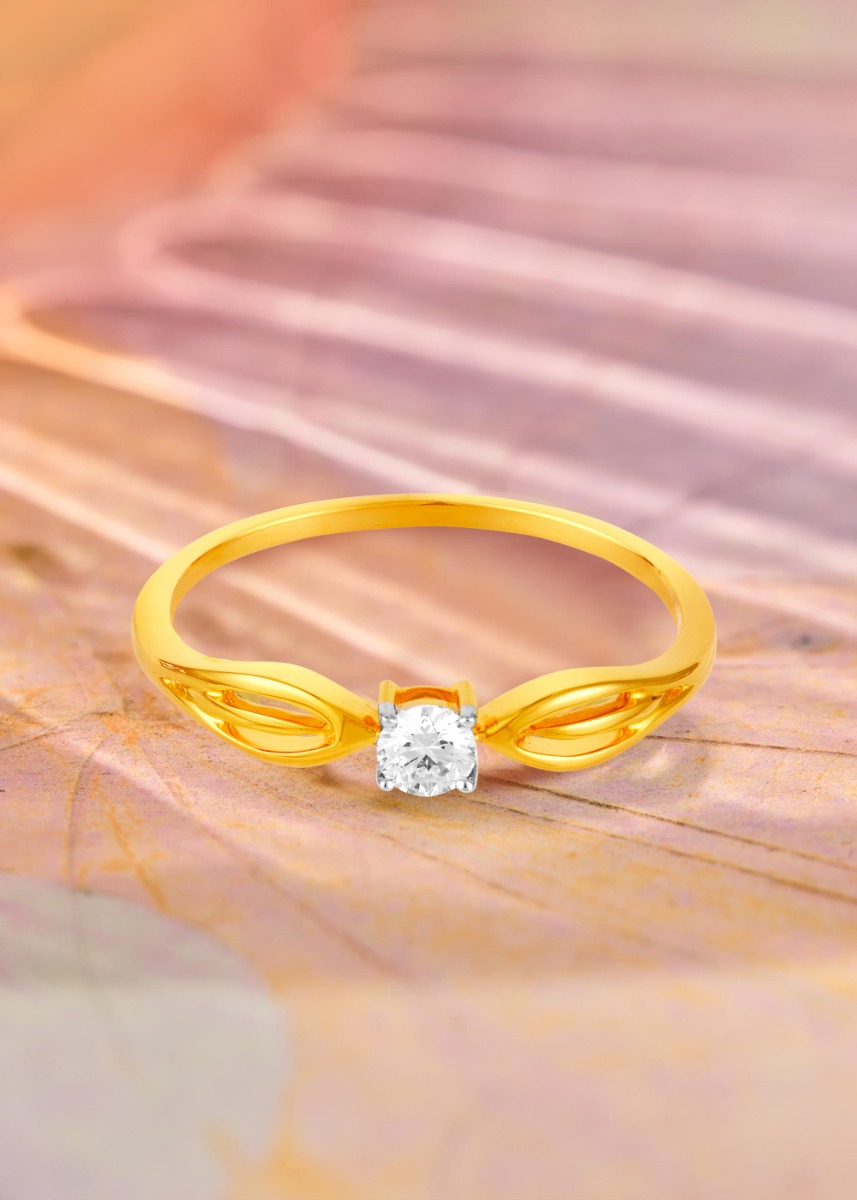 Contemporary Style Finger Ring