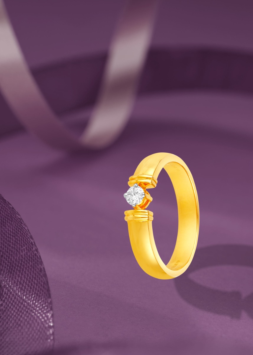 Elegant Solitaire Ring