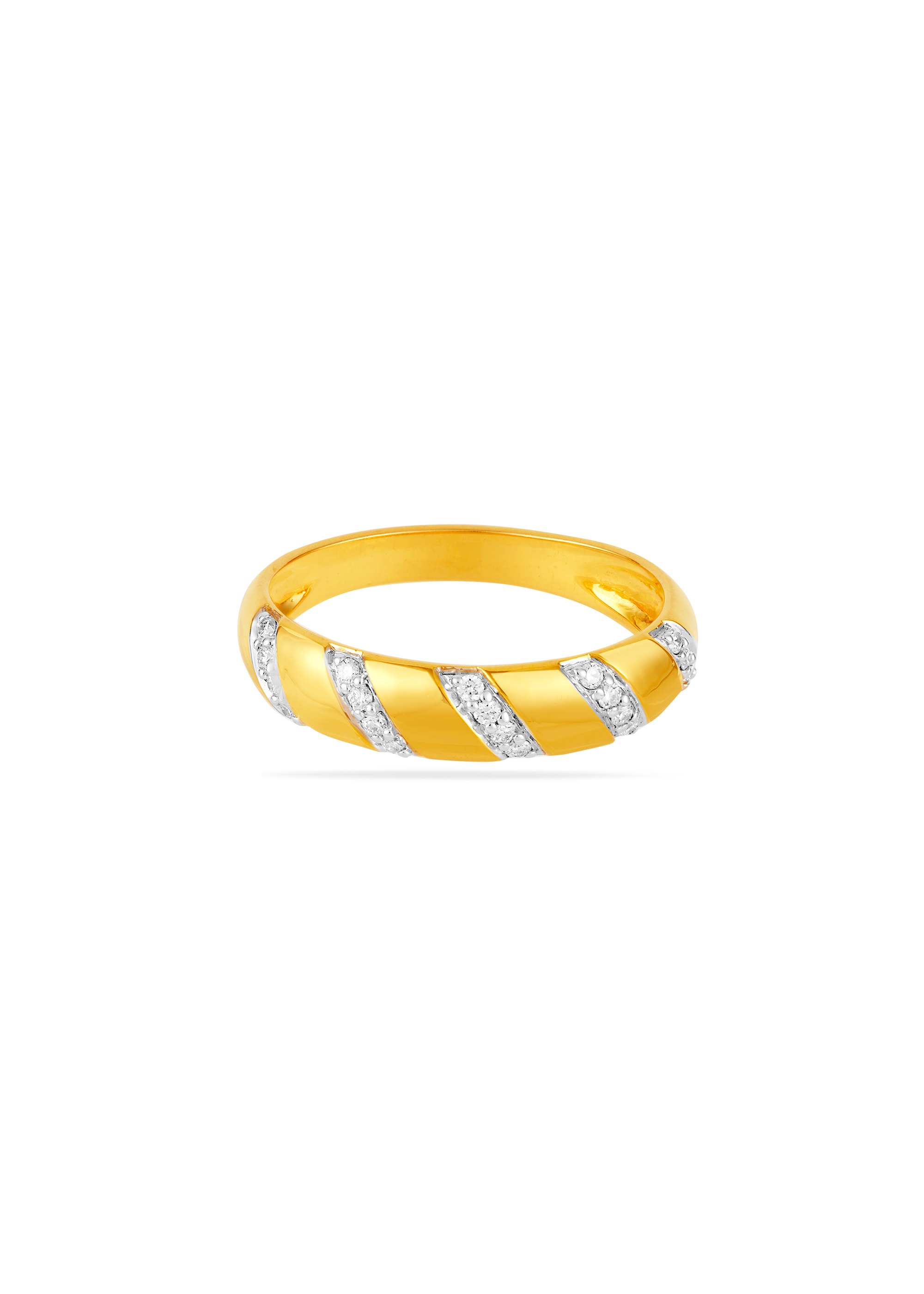 Chic Contemporary Diamond Ring