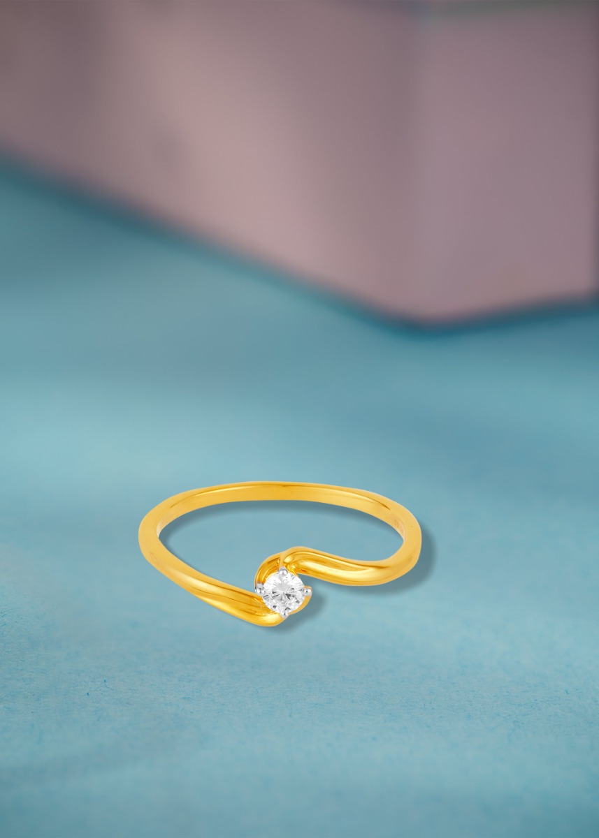 Yin-Yang Knot Ring