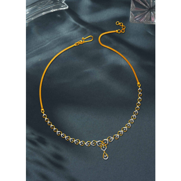 Heartfelt Charm Elegant Heart Necklace Design
