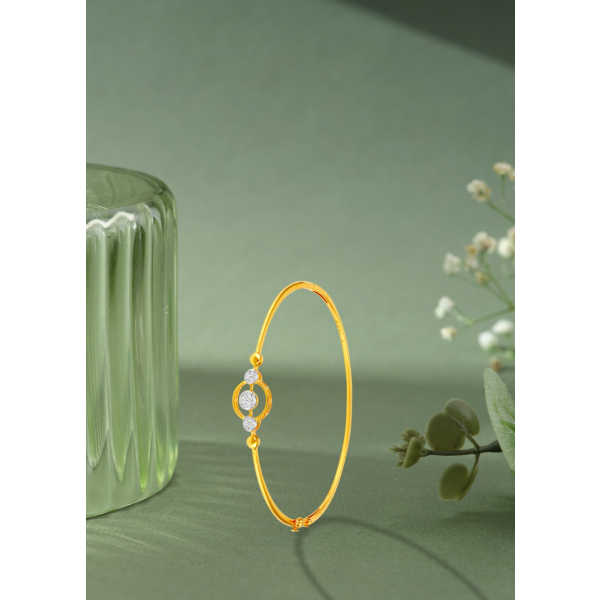 Clustered Diamond Elegance Bracelet