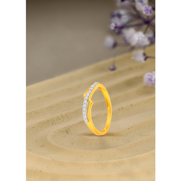 Flowing River Diamond Finger Ring
