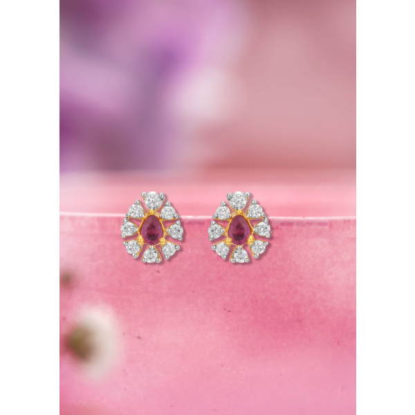 Prosperous Clover Diamond Earstuds