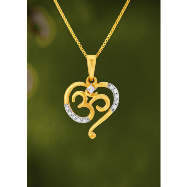 Legends of Lore Diamond Traditional Pendant