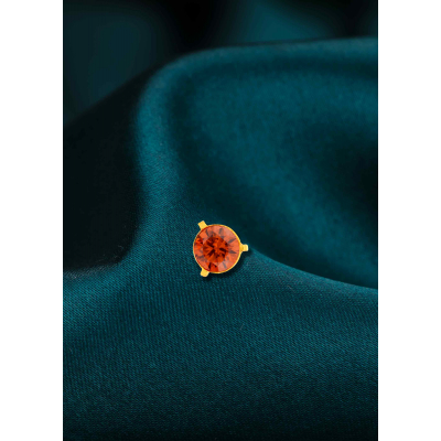 Timeless Bloom Traditional Color Stone Nose Pin