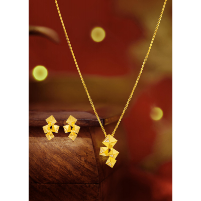 Geometric Pyramid Necklace Set