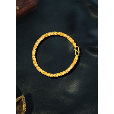 Nature-Inspired Leaf Bracelet for Baby