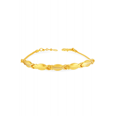 Contemporary Fish-Shaped Stamped Chain Bracelet