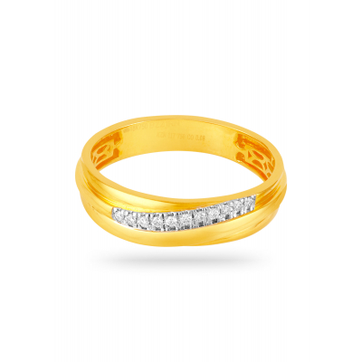 Curved Elegance Ring